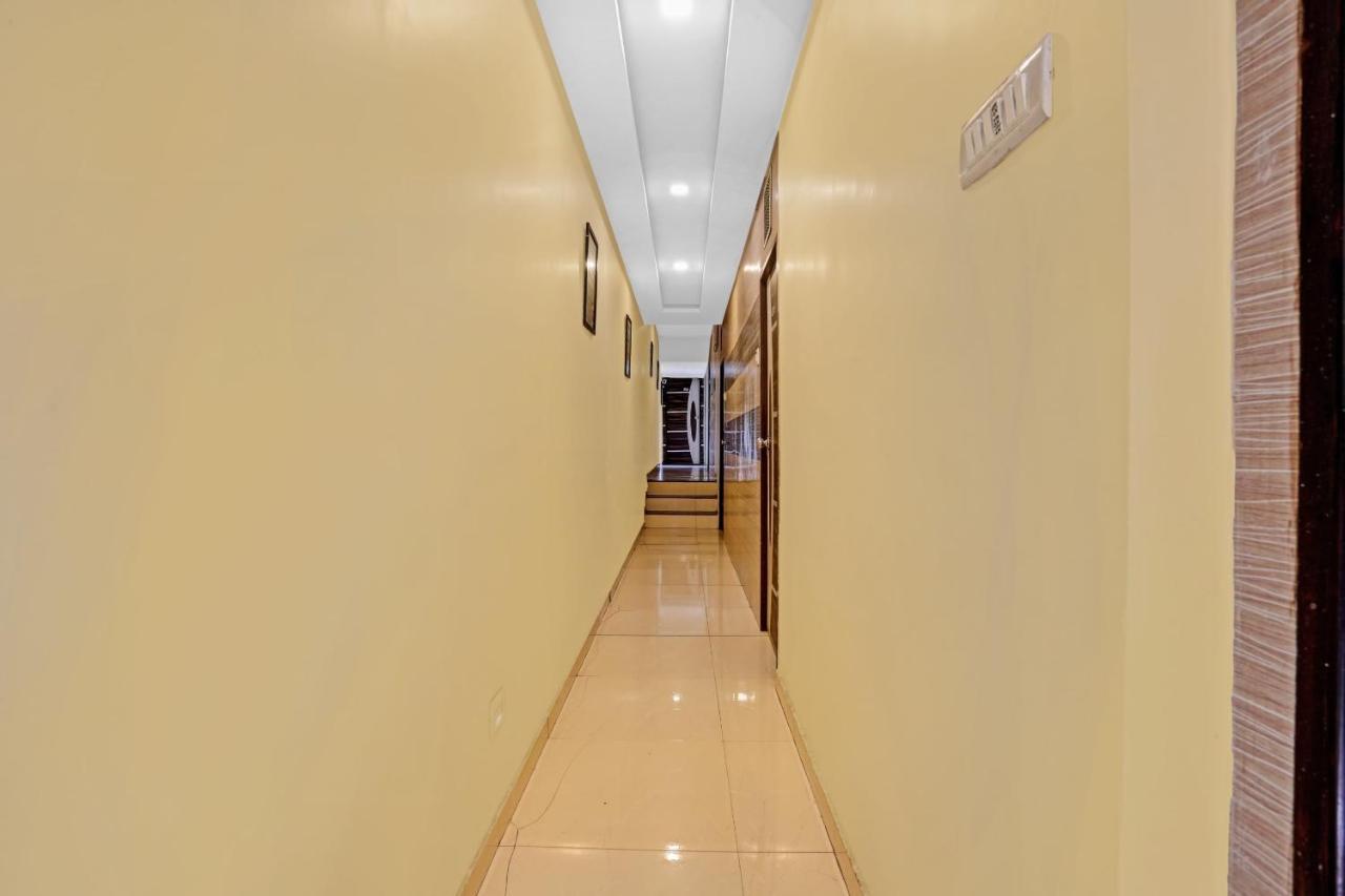 Oyo 84398 Maroshi Residency Mumbai Exterior foto